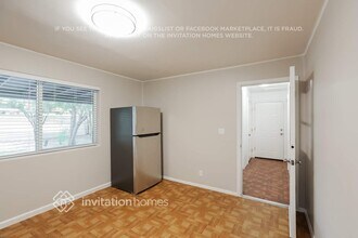 223 W Gary Way in Phoenix, AZ - Foto de edificio - Building Photo