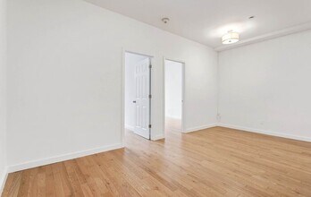 102 Fulton St in New York, NY - Building Photo - Building Photo