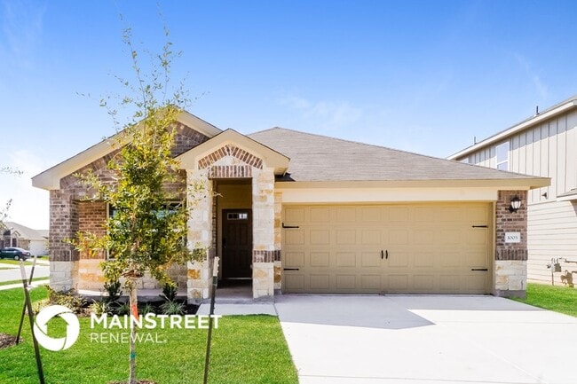 property at 1003 Round Bale Rd