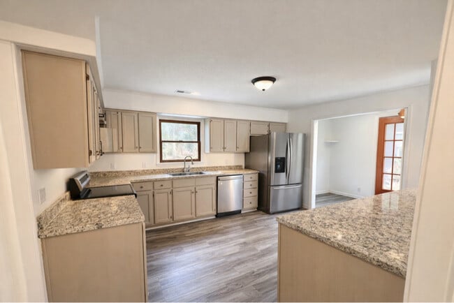 116 Thistle Dr in Youngsville, NC - Foto de edificio - Building Photo