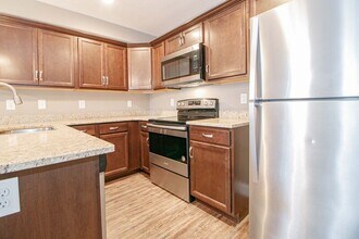 325 Landrum Pl in Clarksville, TN - Building Photo - Building Photo