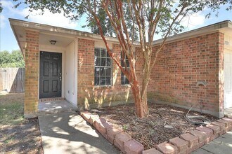 7833 Wolverine Dr in Corpus Christi, TX - Building Photo - Building Photo