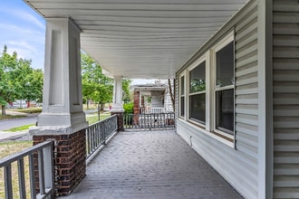 1038 Nela View Rd in Cleveland Heights, OH - Building Photo - Building Photo