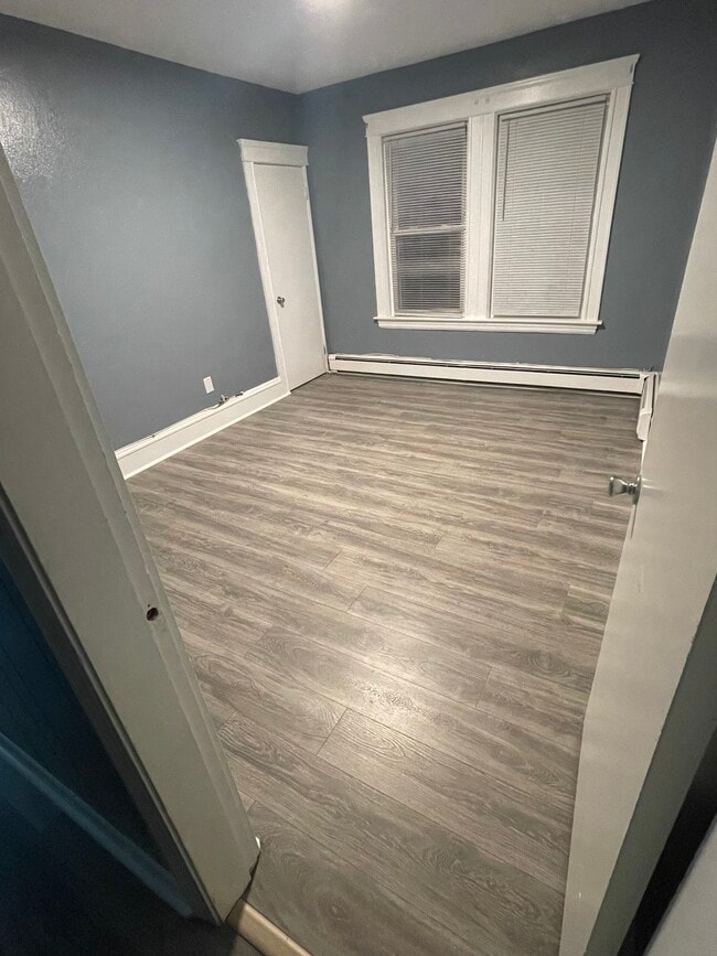 160 Papineau Ave, Unit 2
