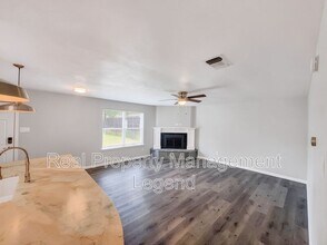 109 N Heights Dr in Crowley, TX - Building Photo - Building Photo