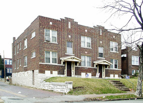 2241-2243 California Ave Apartments