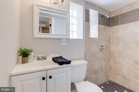 3219 E Monument St photo'