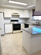 10431 Town Square Rd in Sugar Land, TX - Building Photo - Building Photo