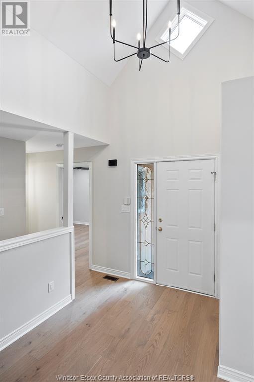 4722 Eagle Crescent in Windsor, ON - Building Photo - Building Photo