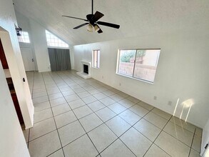 744 E Ave. J in Lancaster, CA - Building Photo - Building Photo