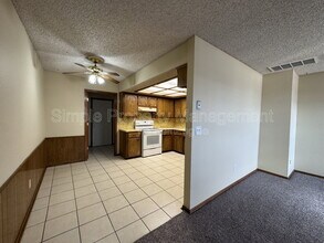 2435 Clarke St in Choctaw, OK - Building Photo - Building Photo