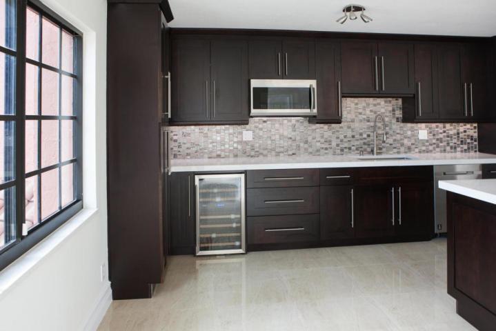 250 E Royal Palm Rd in Boca Raton, FL - Building Photo