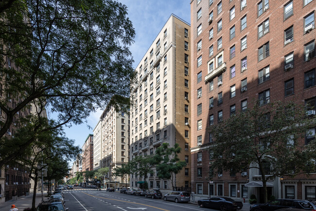 905 W End Ave in New York, NY - Building Photo - Building Photo