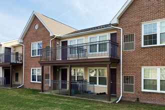 VISTA VILLA APARTMENTS in Saginaw, MI - Building Photo - Building Photo