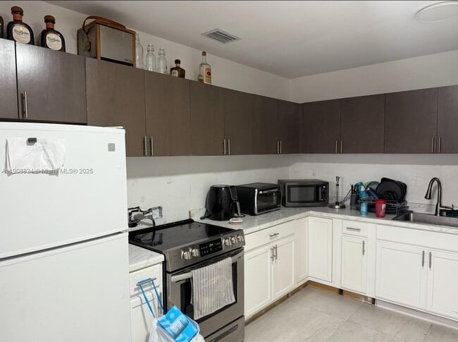 12430 SW 184th St in Miami, FL - Building Photo - Building Photo