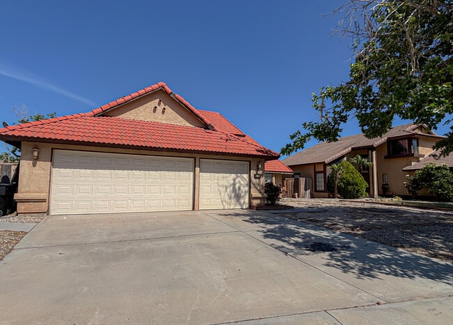 39360 Longhorn Ct in Palmdale, CA - Building Photo - Building Photo