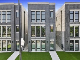 2529 W Congress Pky, Unit W in Chicago, IL - Building Photo