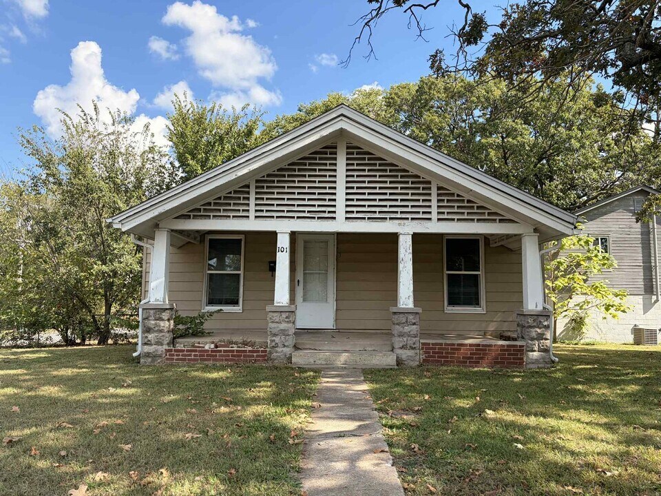 101 S Patterson Ave in Joplin, MO - Foto de edificio