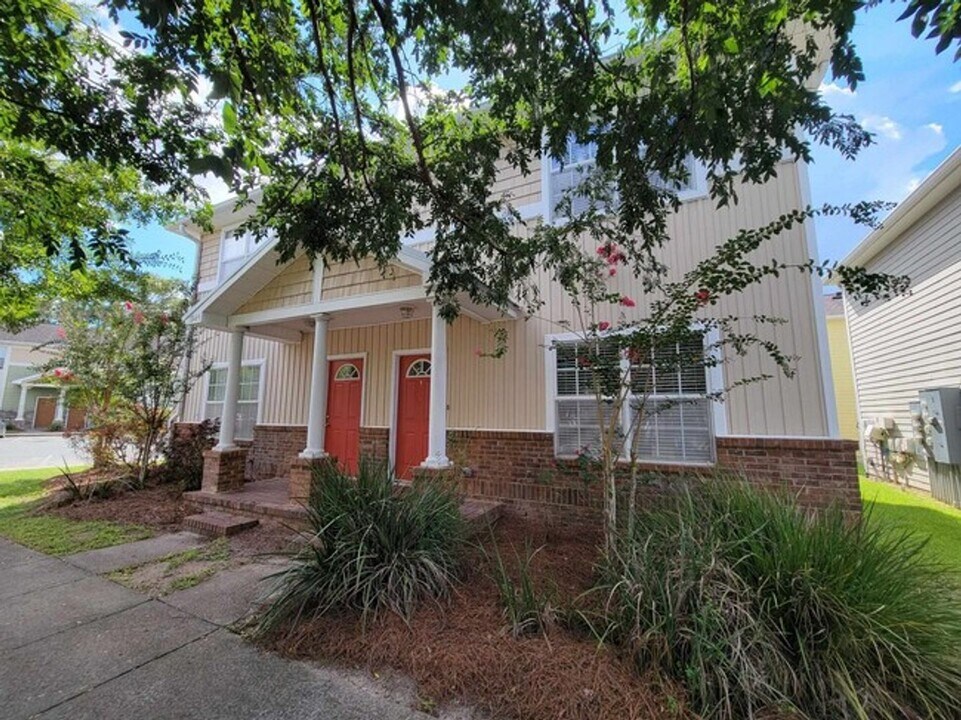 1926 Corvallis Ave in Tallahassee, FL - Building Photo