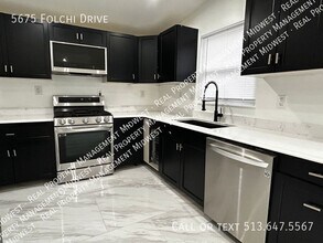5675 Folchi Dr in Cincinnati, OH - Building Photo - Building Photo