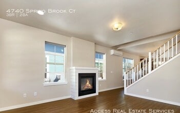 4740 Spring Brook Ct in Bellingham, WA - Building Photo - Building Photo