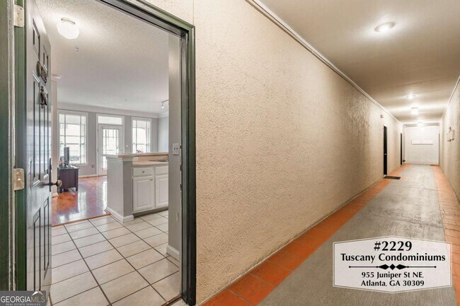 property at 955 Juniper St NE
