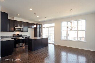 1206 Danforth Ct in Vernon Hills, IL - Building Photo - Building Photo