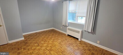 307 E Clarkson Ave, Unit 1ST FLOOR in Philadelphia, PA - Building Photo - Building Photo