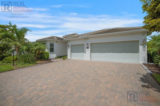7745 Sandhill Lake Dr