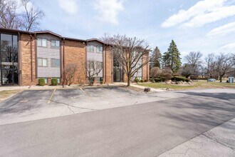 ONE11 RESIDENCES - MONROE in Monroe, MI - Foto de edificio - Building Photo
