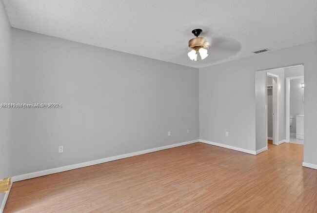 1331 S Franklin Ave in Homestead, FL - Foto de edificio - Building Photo