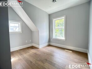 53 Fairbanks St, Unit 3 in Boston, MA - Building Photo - Building Photo
