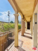 421 E Santa Anita Ave in Burbank, CA - Building Photo - Building Photo