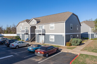 The Concord At Orchard in Midwest City, OK - Building Photo - Building Photo