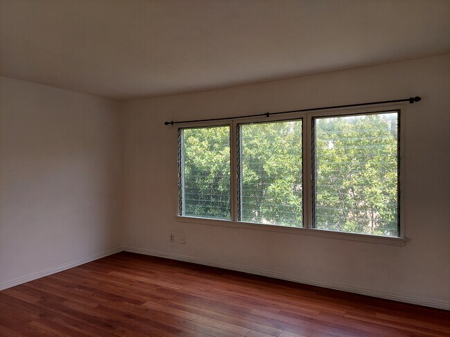 721 N Harper Ave in Los Angeles, CA - Building Photo - Building Photo