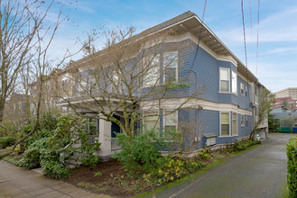 825-829 13th Ave in Seattle, WA - Building Photo - Other