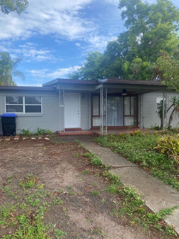 property at 2827 Riddle Dr