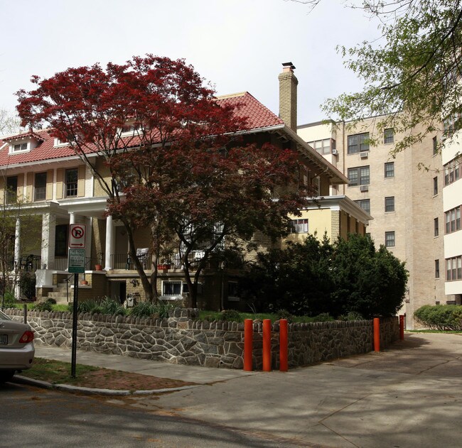 2328 Ashmead Pl NW in Washington, DC - Building Photo - Building Photo