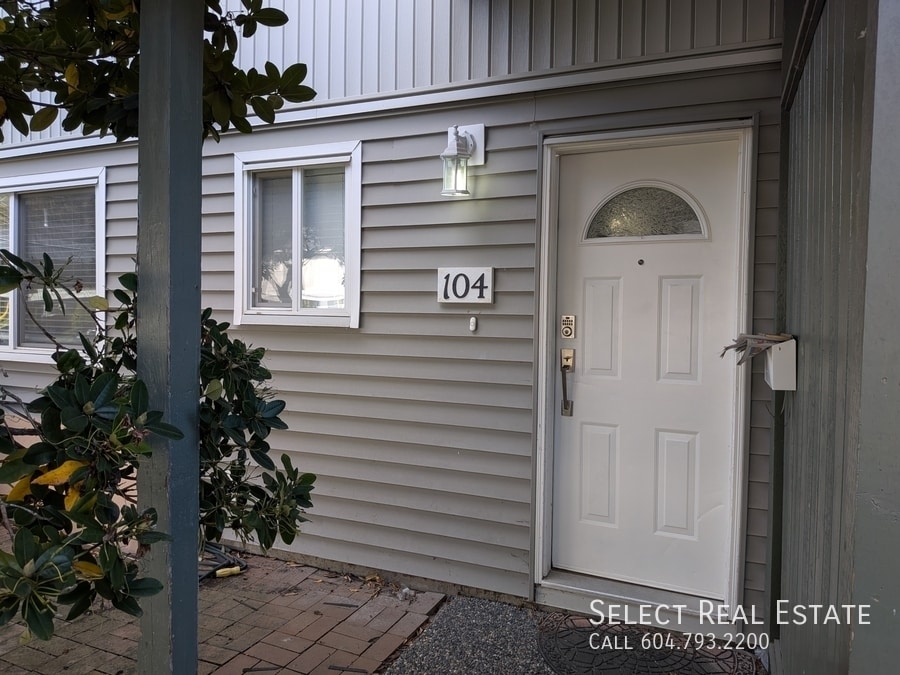 45185 Wolfe Rd in Chilliwack, BC - Building Photo