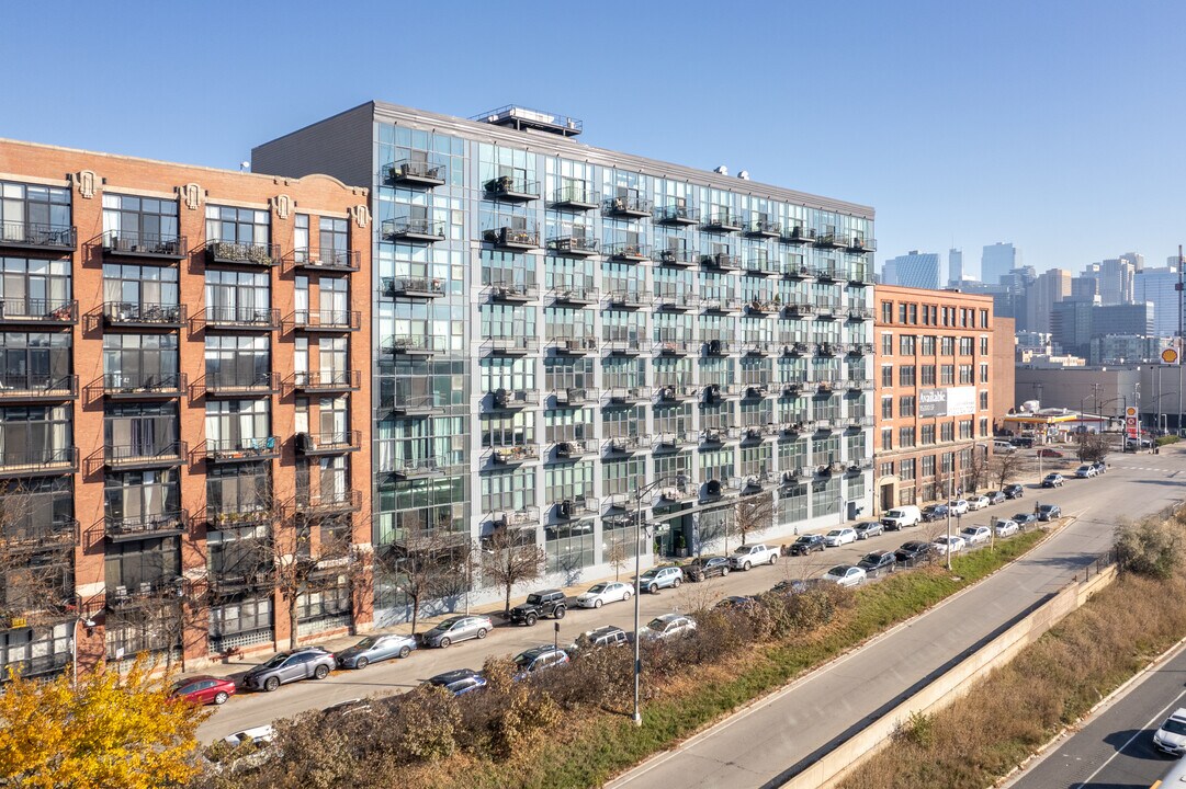 Van Buren Lofts in Chicago, IL - Building Photo