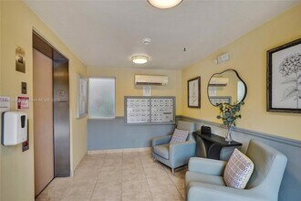 12547 Imperial Isle Dr, Unit 206 in Boynton Beach, FL - Building Photo - Building Photo
