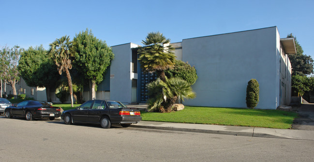 Brentmar Apartments in Pomona, CA - Foto de edificio - Building Photo