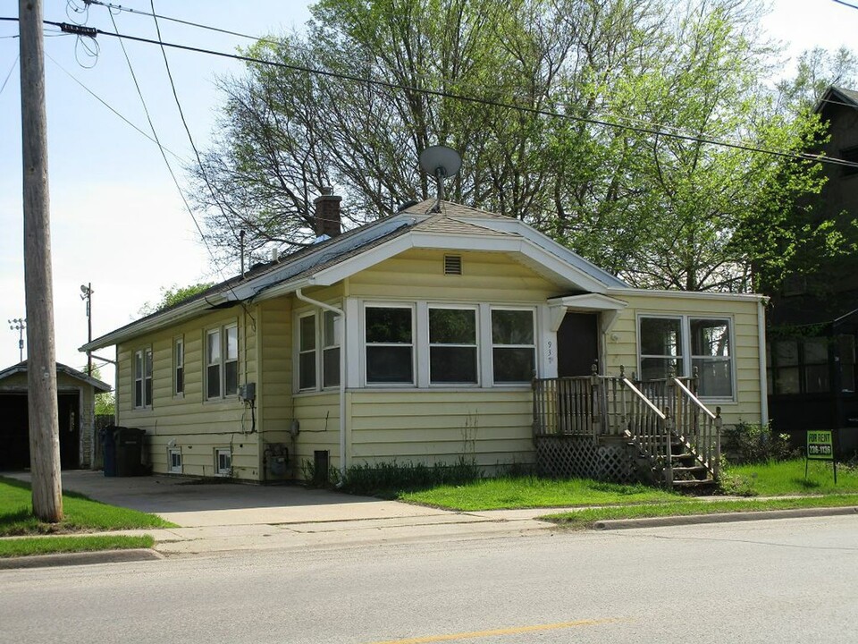 937 Conger St in Waterloo, IA - Building Photo