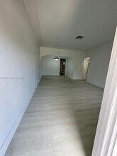 2895 SW 32nd Ct in Miami, FL - Building Photo - Building Photo