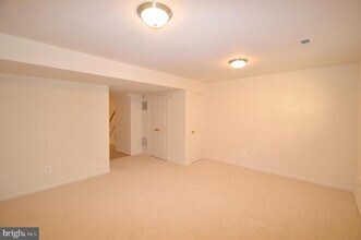 13509 Bannacker Pl in Herndon, VA - Building Photo - Building Photo