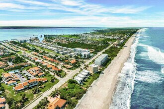 305 Strand Dr in Melbourne Beach, FL - Building Photo - Building Photo