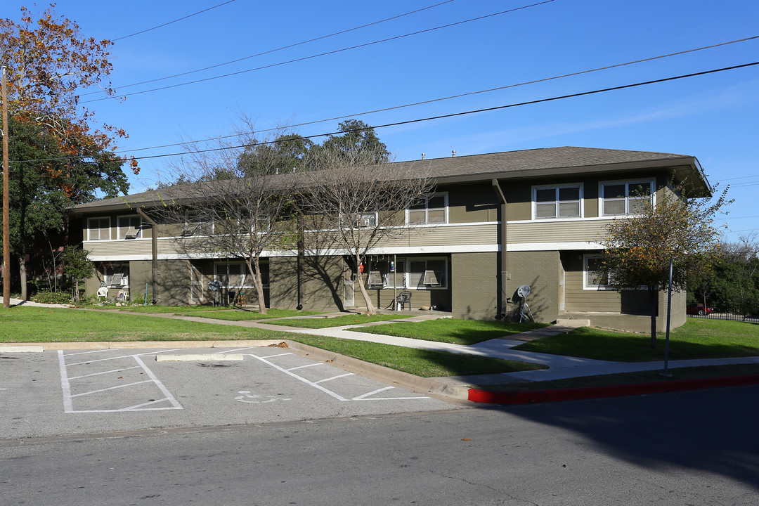 Meadowbrook Apartments in Austin, TX - Building Photo