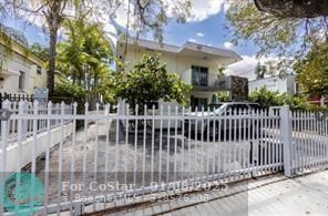 570 NE 64th St-Unit -3 in Miami, FL - Building Photo