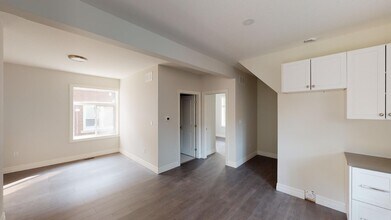 374 Louisa St in Kitchener, ON - Building Photo - Building Photo