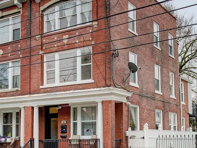 10 E James St in Lancaster, PA - Building Photo - Building Photo